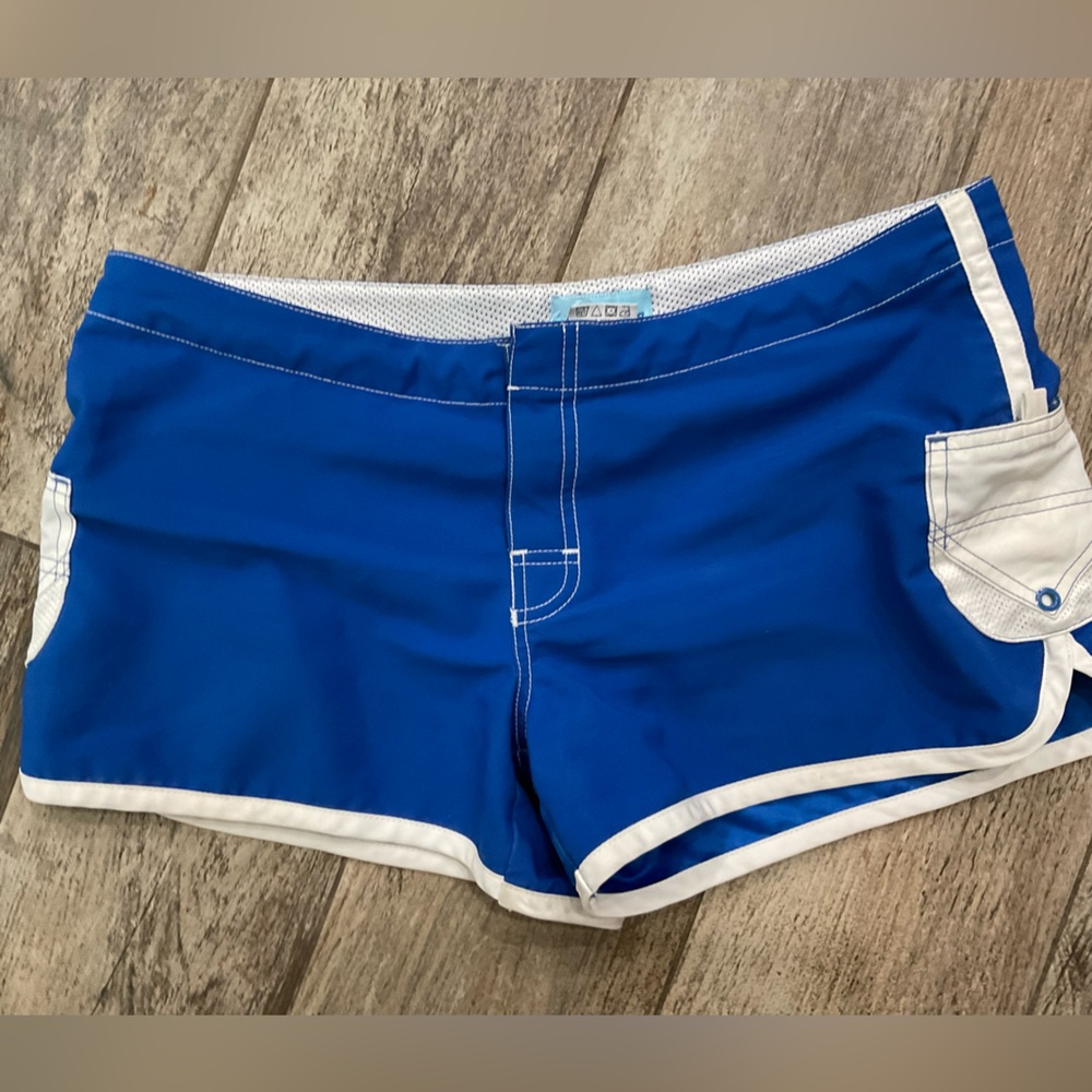 Billabong Women's Blue and White Shorts
